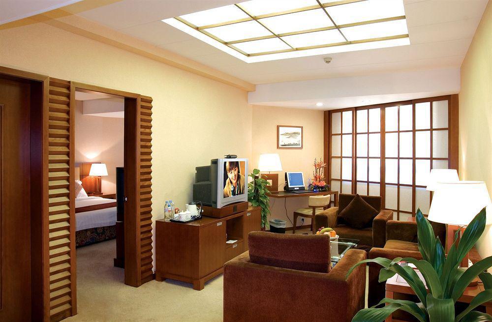 Shenzhen Luohu Century Plaza Hotel Room photo